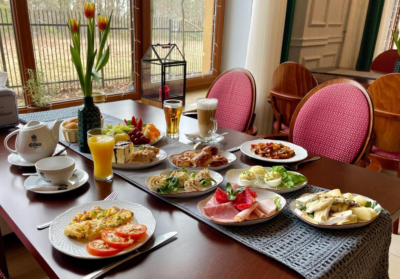 Hotel Pan Tadeusz سيروتك المظهر الخارجي الصورة