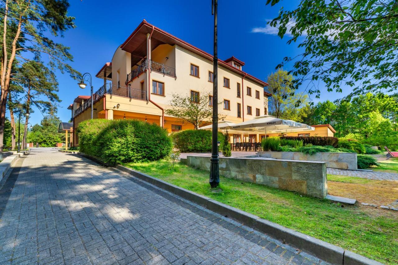 Hotel Pan Tadeusz سيروتك المظهر الخارجي الصورة