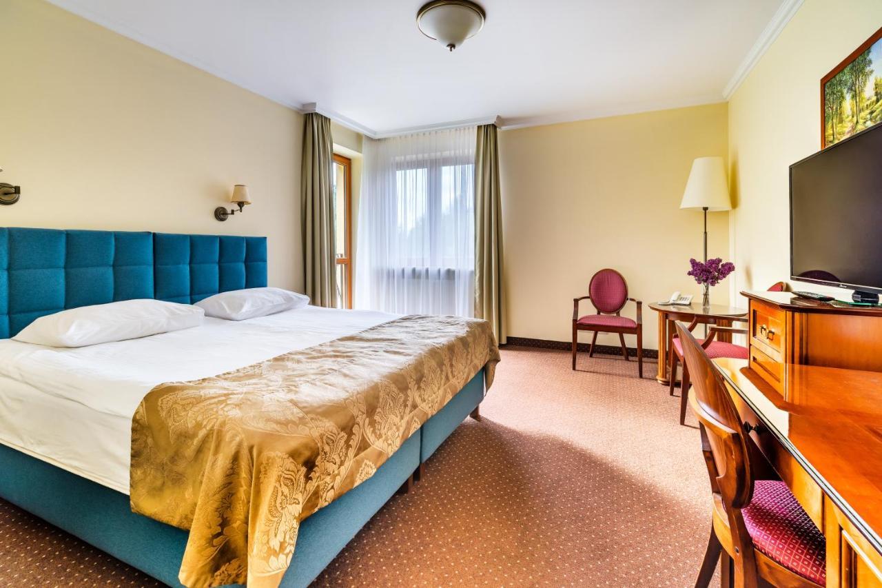 Hotel Pan Tadeusz سيروتك المظهر الخارجي الصورة