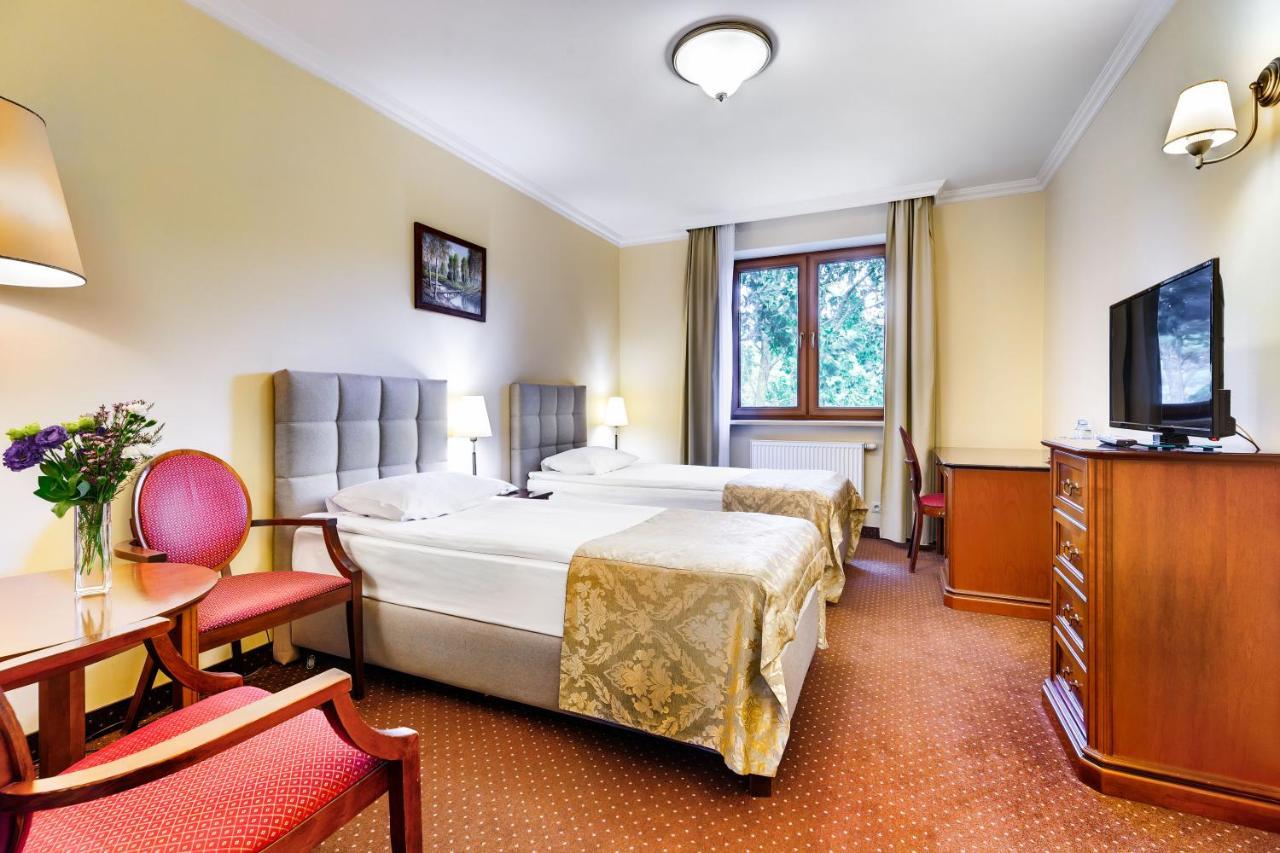 Hotel Pan Tadeusz سيروتك المظهر الخارجي الصورة