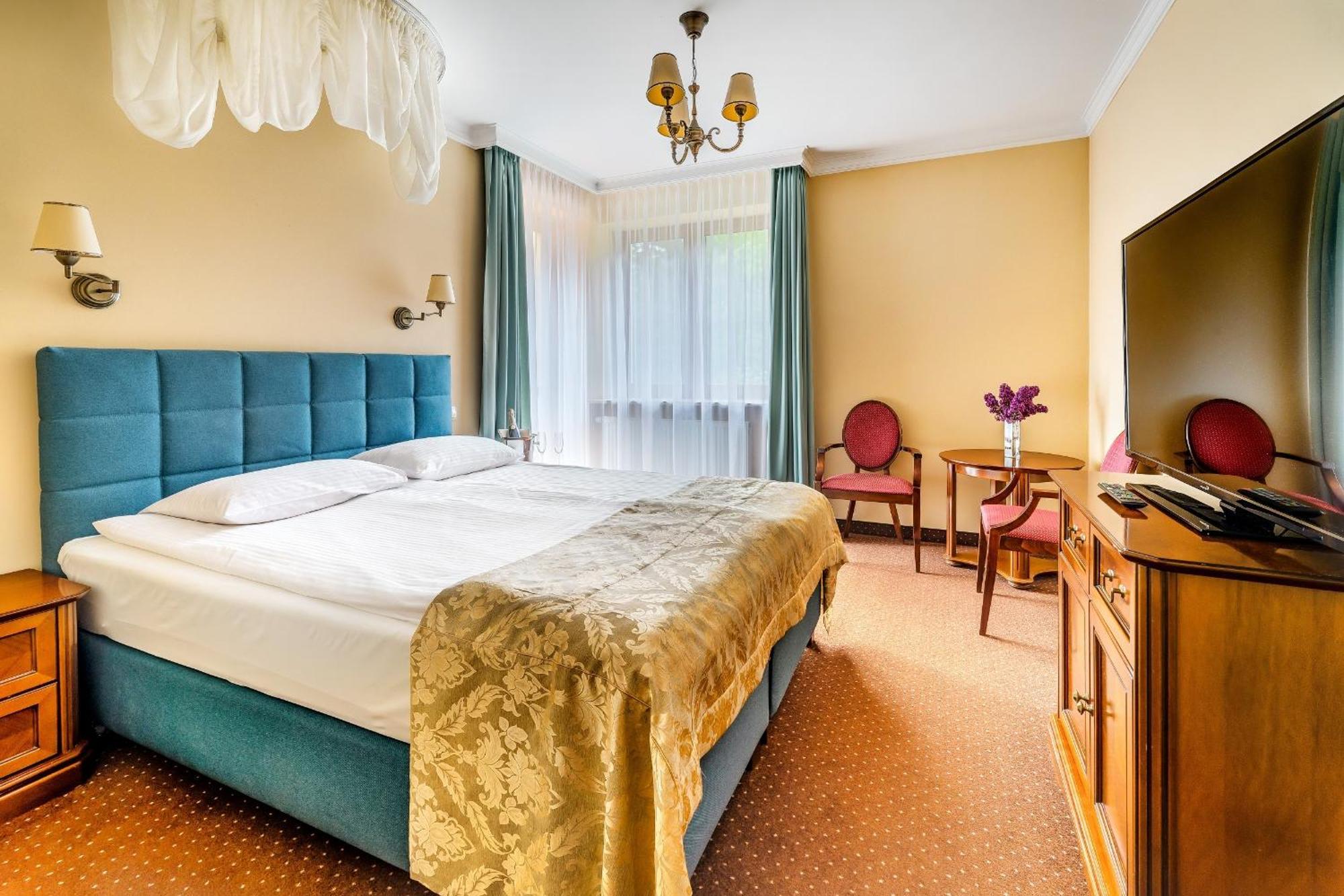 Hotel Pan Tadeusz سيروتك المظهر الخارجي الصورة