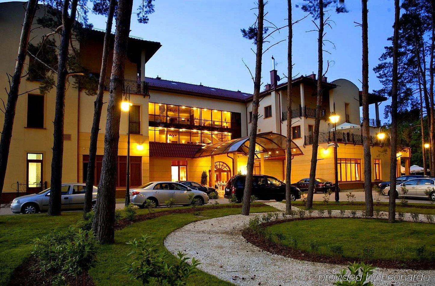 Hotel Pan Tadeusz سيروتك المظهر الخارجي الصورة