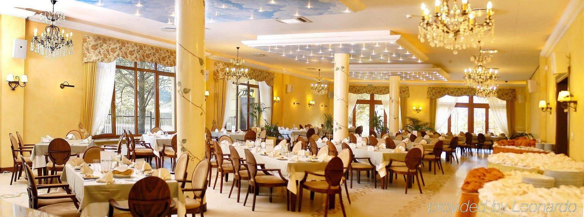 Hotel Pan Tadeusz سيروتك المطعم الصورة